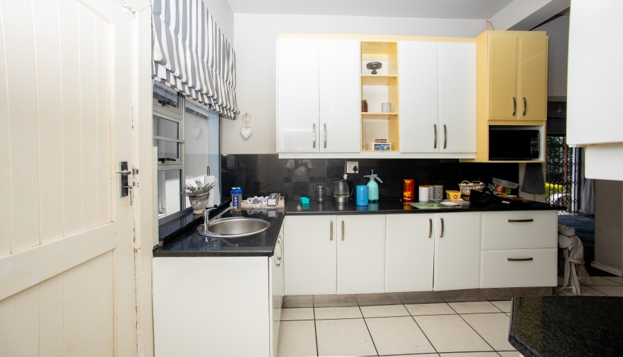 5 Bedroom Property for Sale in Berea Eastern Cape